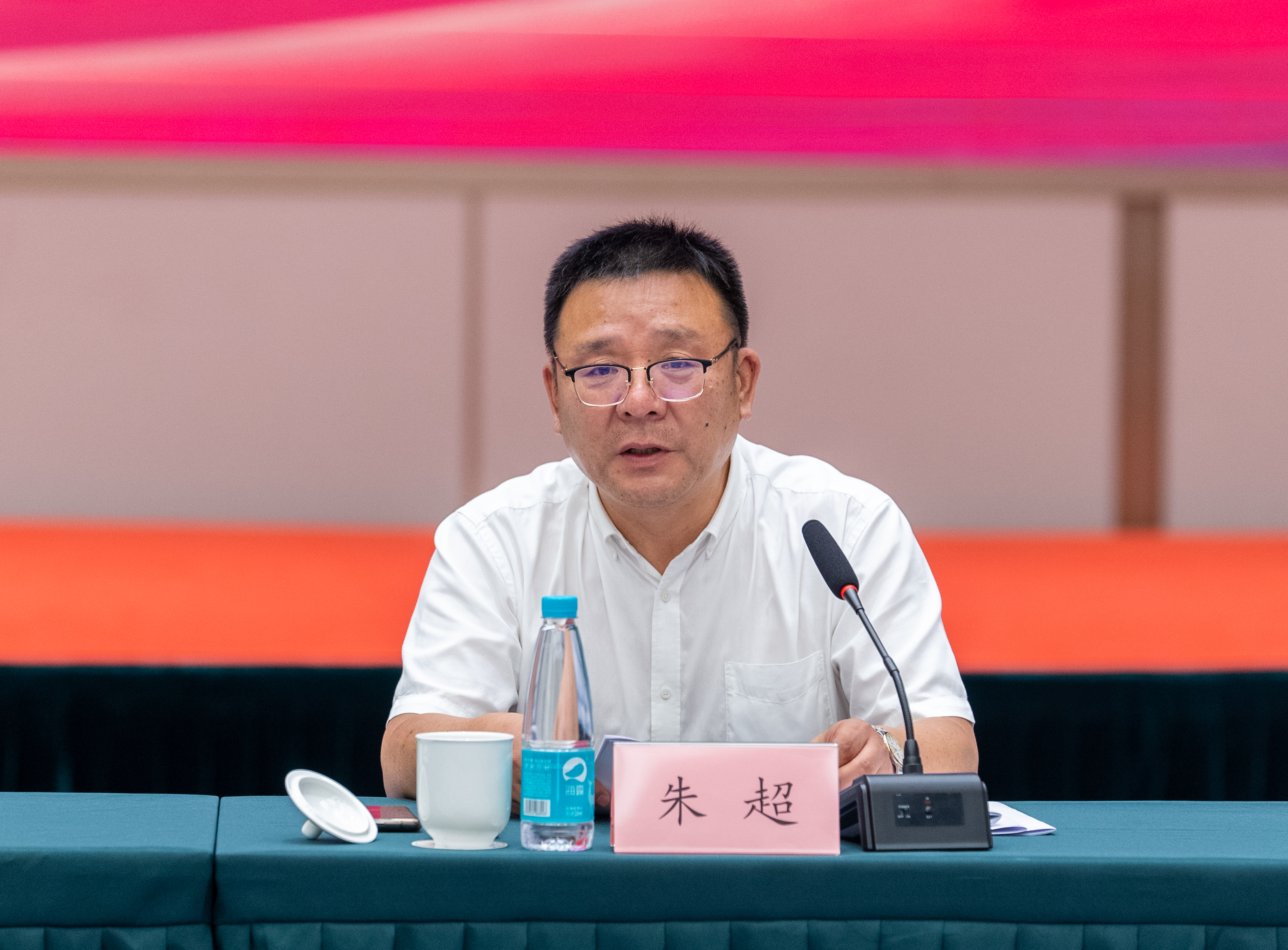2022年上半年經(jīng)濟形式分析會-38.jpg