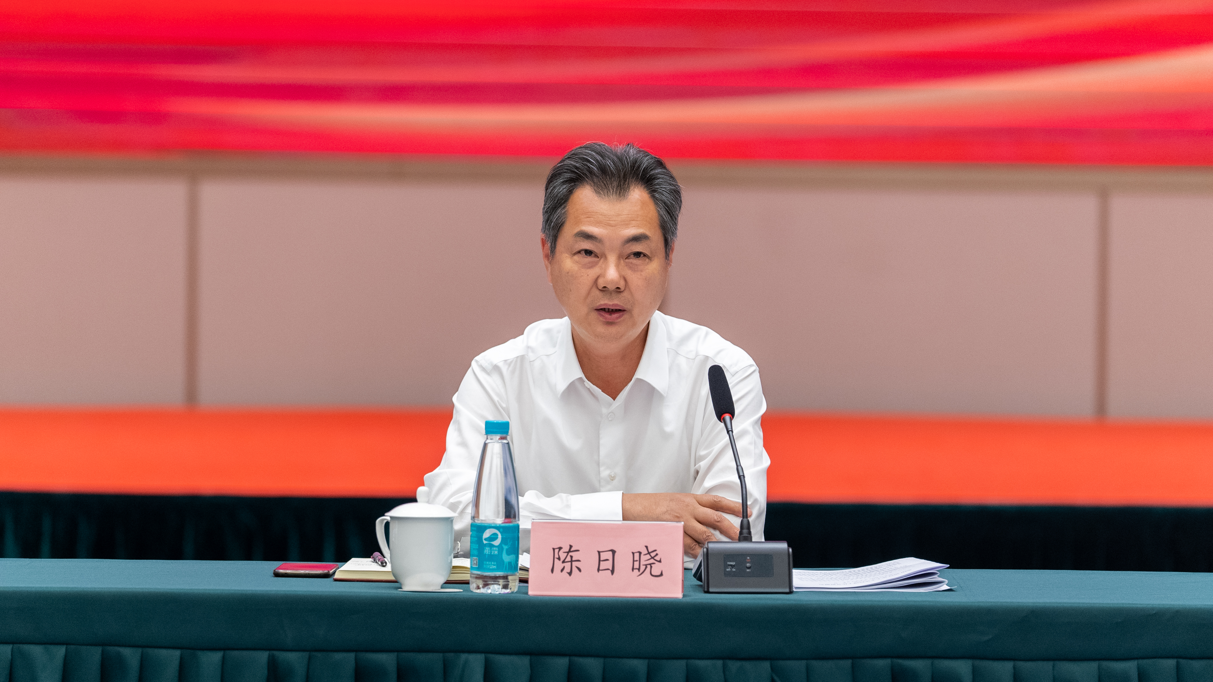 2022年上半年經(jīng)濟形式分析會-42.jpg